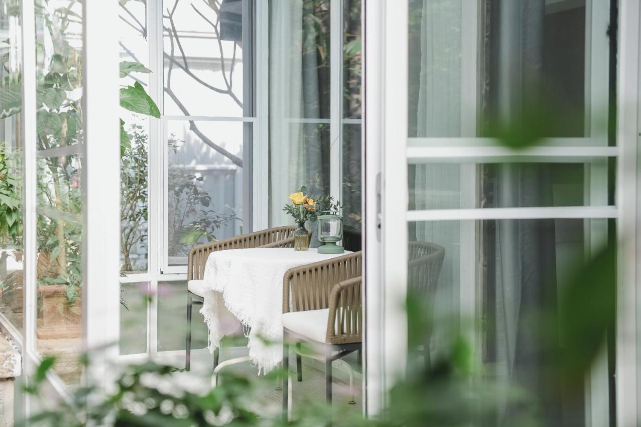 Shenzhen No'6 Garden Villa --French Window With Garden View,Close To Sea World &Shekou Ferry Port &K11 Ecoast &Subway Nearby ,Offer Western Food And Coffee &English Speaking With Tour Services Exterior photo