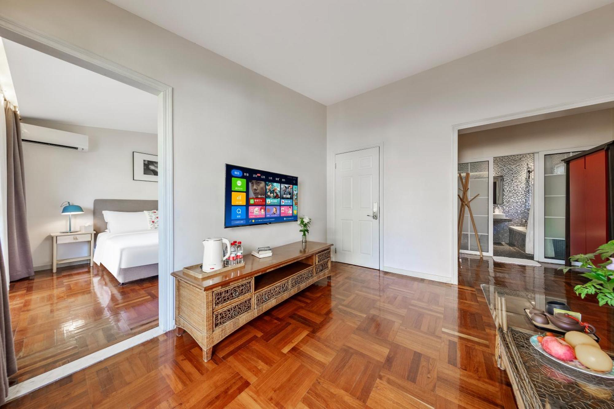 Shenzhen No'6 Garden Villa --French Window With Garden View,Close To Sea World &Shekou Ferry Port &K11 Ecoast &Subway Nearby ,Offer Western Food And Coffee &English Speaking With Tour Services Exterior photo