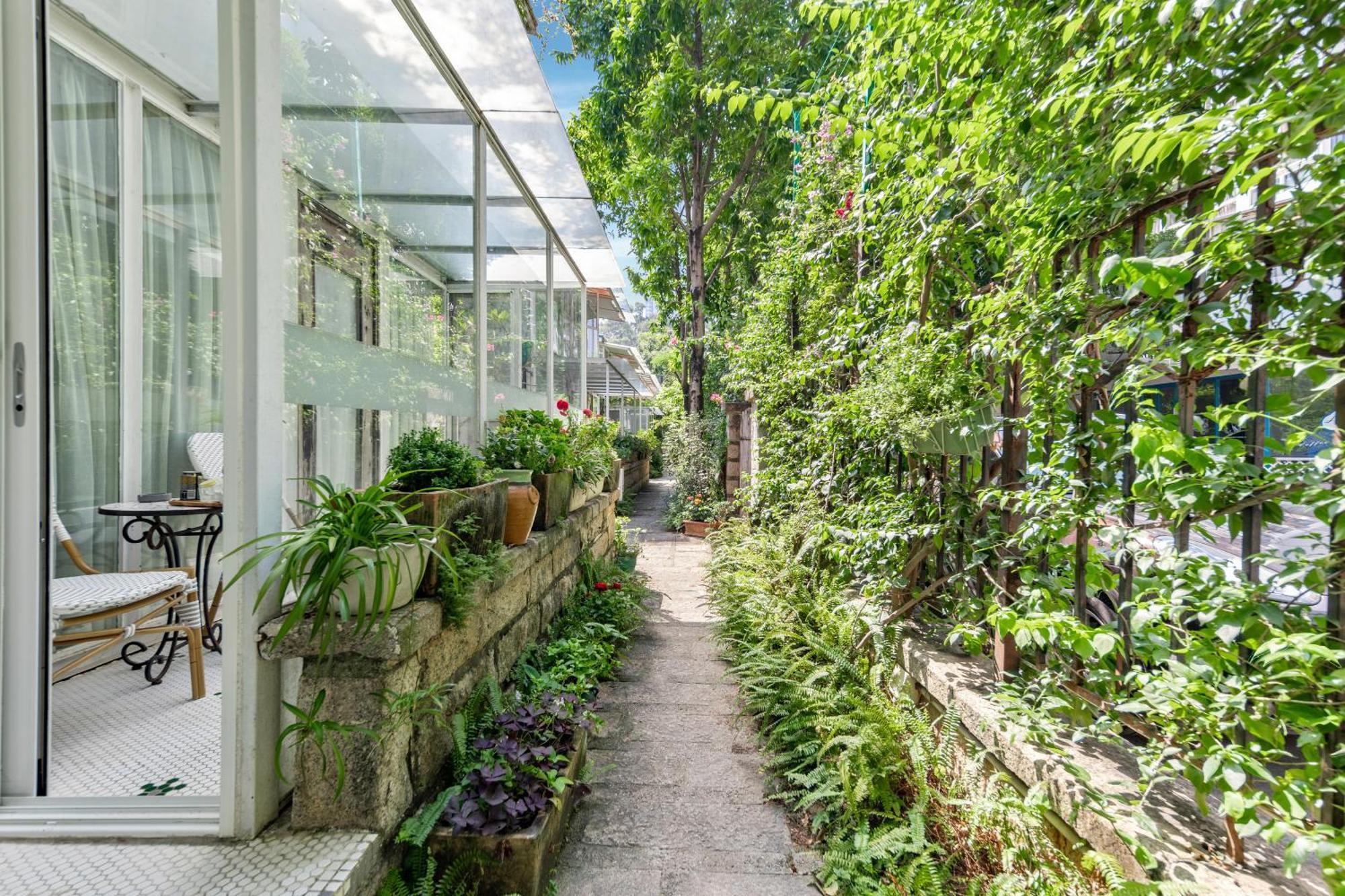 Shenzhen No'6 Garden Villa --French Window With Garden View,Close To Sea World &Shekou Ferry Port &K11 Ecoast &Subway Nearby ,Offer Western Food And Coffee &English Speaking With Tour Services Exterior photo