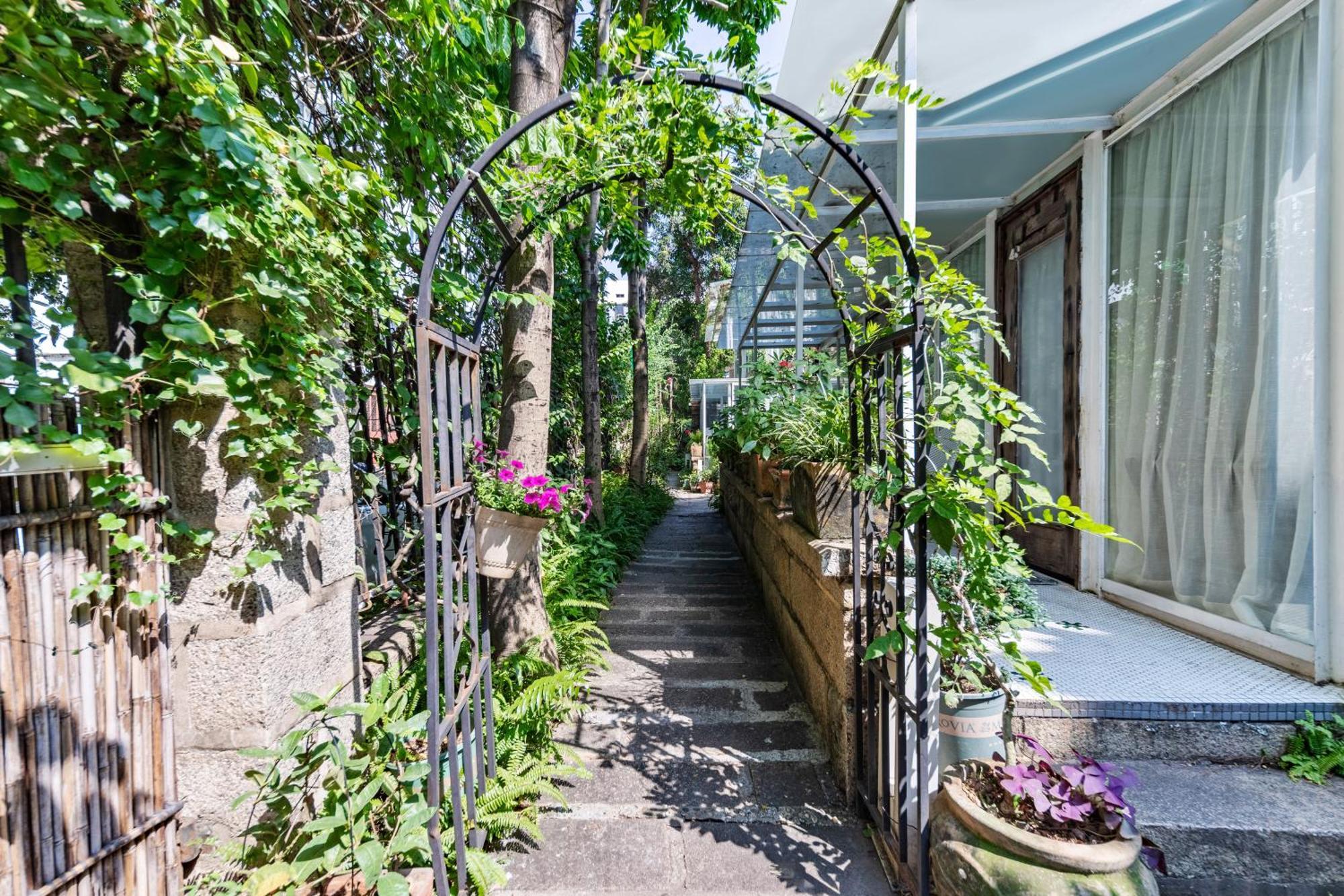 Shenzhen No'6 Garden Villa --French Window With Garden View,Close To Sea World &Shekou Ferry Port &K11 Ecoast &Subway Nearby ,Offer Western Food And Coffee &English Speaking With Tour Services Exterior photo