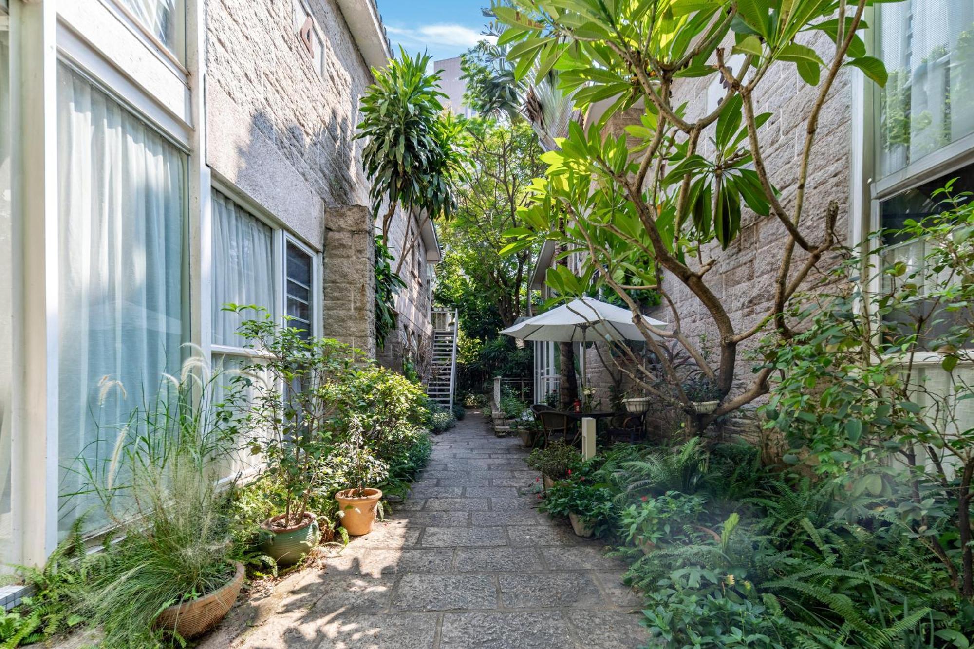 Shenzhen No'6 Garden Villa --French Window With Garden View,Close To Sea World &Shekou Ferry Port &K11 Ecoast &Subway Nearby ,Offer Western Food And Coffee &English Speaking With Tour Services Exterior photo