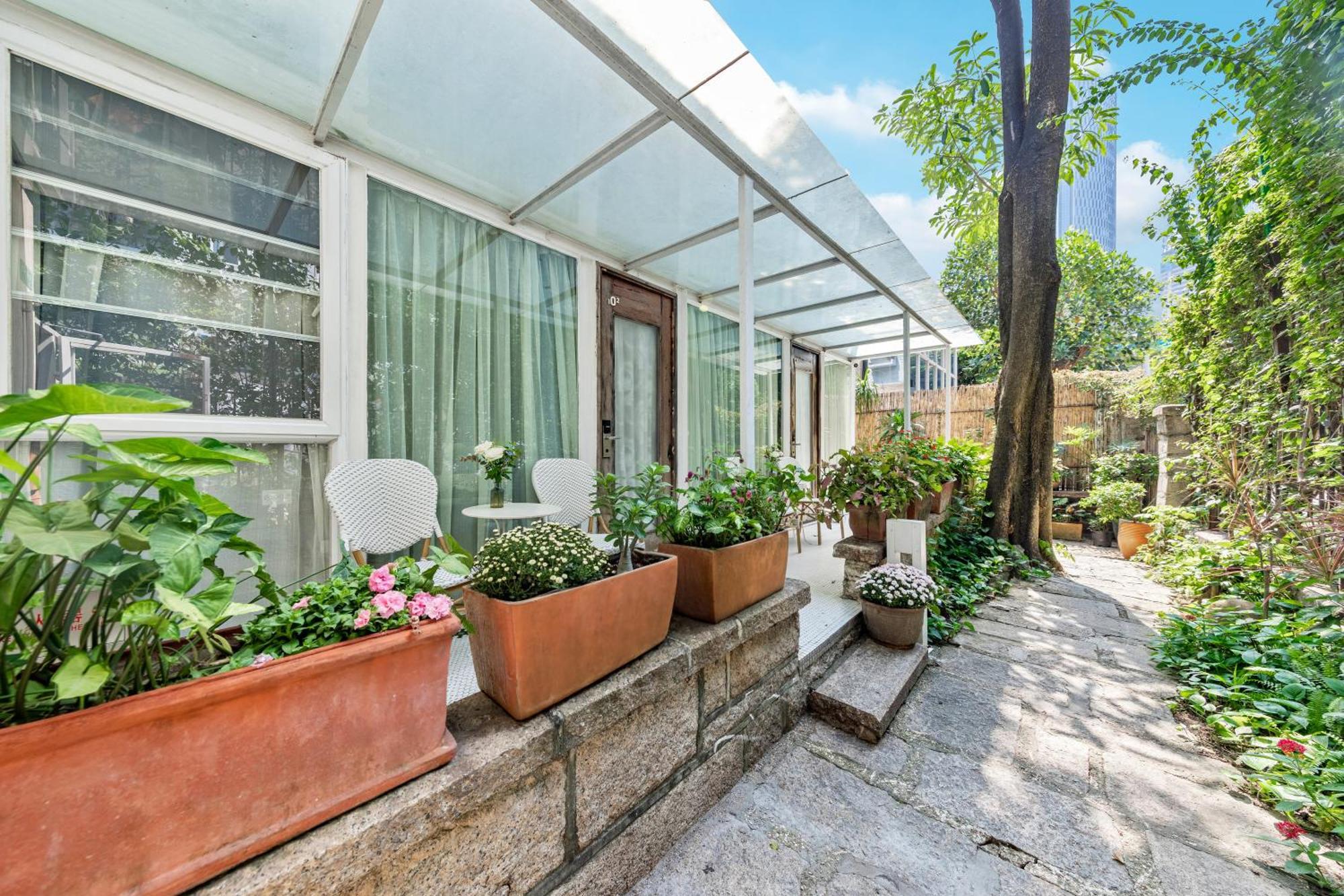 Shenzhen No'6 Garden Villa --French Window With Garden View,Close To Sea World &Shekou Ferry Port &K11 Ecoast &Subway Nearby ,Offer Western Food And Coffee &English Speaking With Tour Services Exterior photo