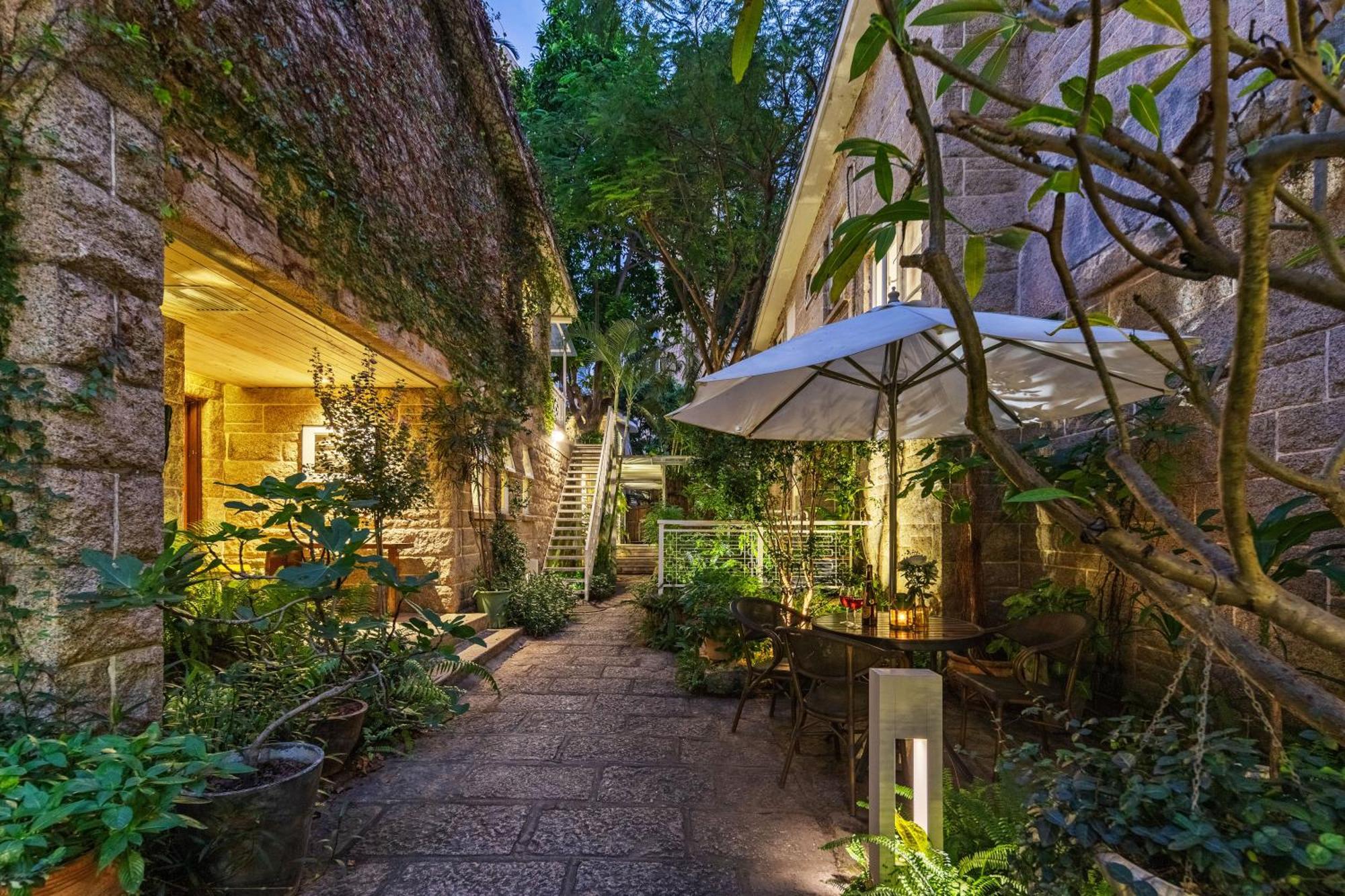 Shenzhen No'6 Garden Villa --French Window With Garden View,Close To Sea World &Shekou Ferry Port &K11 Ecoast &Subway Nearby ,Offer Western Food And Coffee &English Speaking With Tour Services Exterior photo